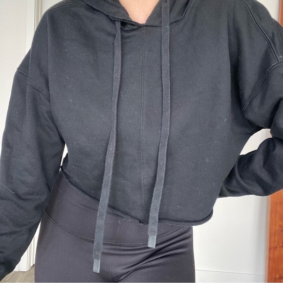 ALO Yoga Sweaters Alo Yoga Blacked Cropped Hoodie Poshmark